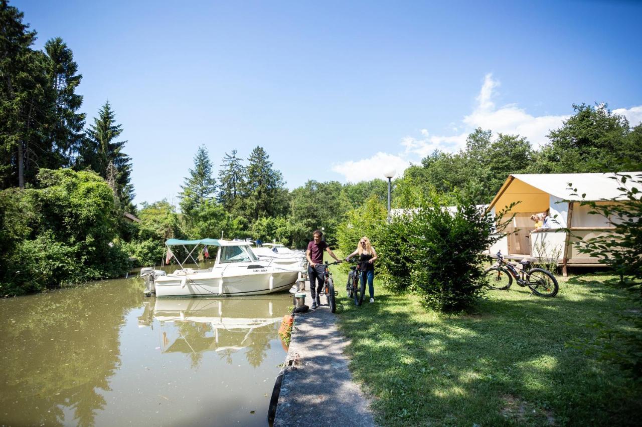 Camping La Pinede Hotel Excénevex Exterior foto